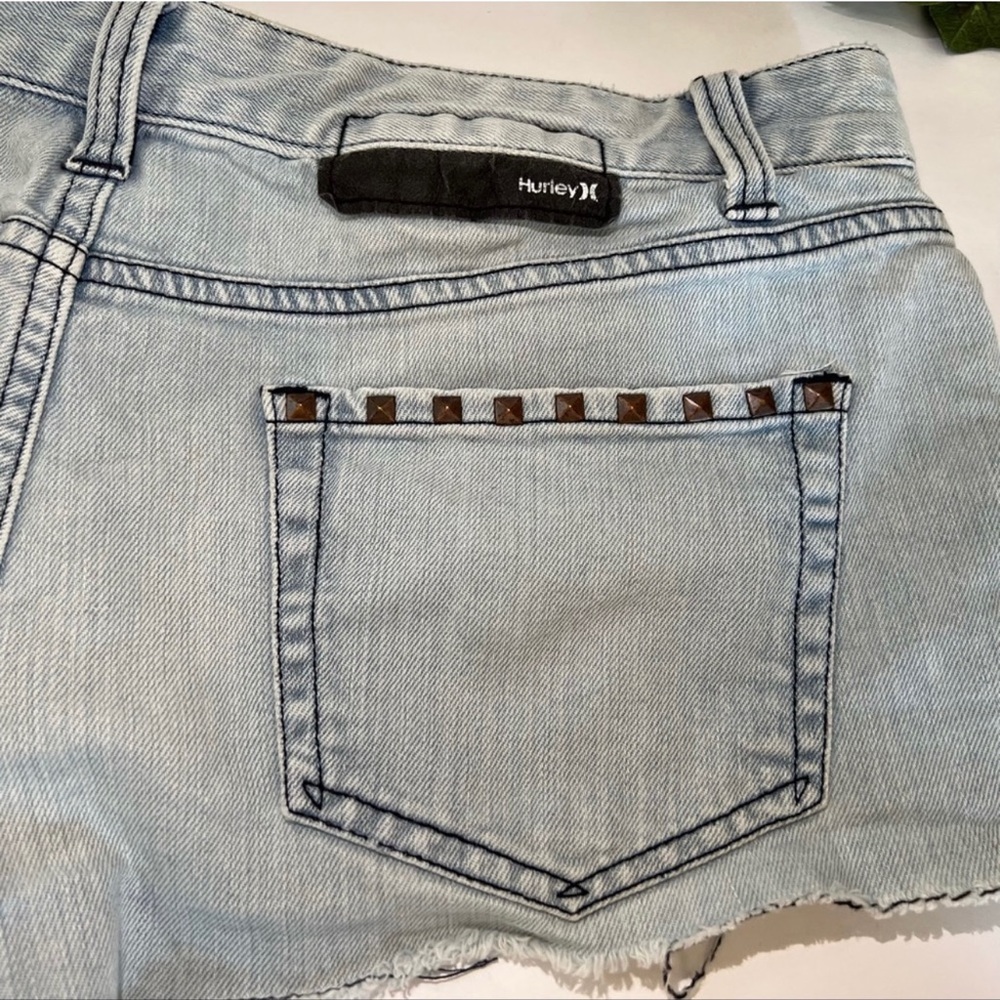 Hurley’s Women Light Blue Mini Denim Shorts - Picture 3 of 6